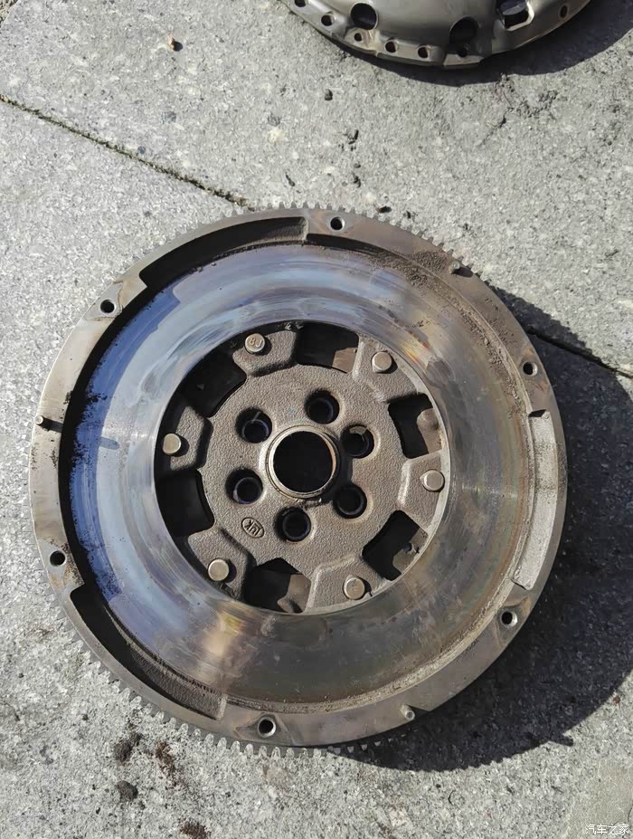 拆卸零件-飞轮(双质量飞轮)