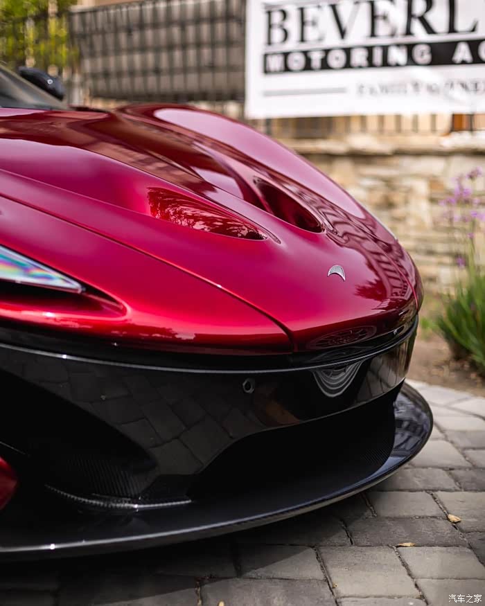 红色笑脸恶魔 迈凯伦 p1