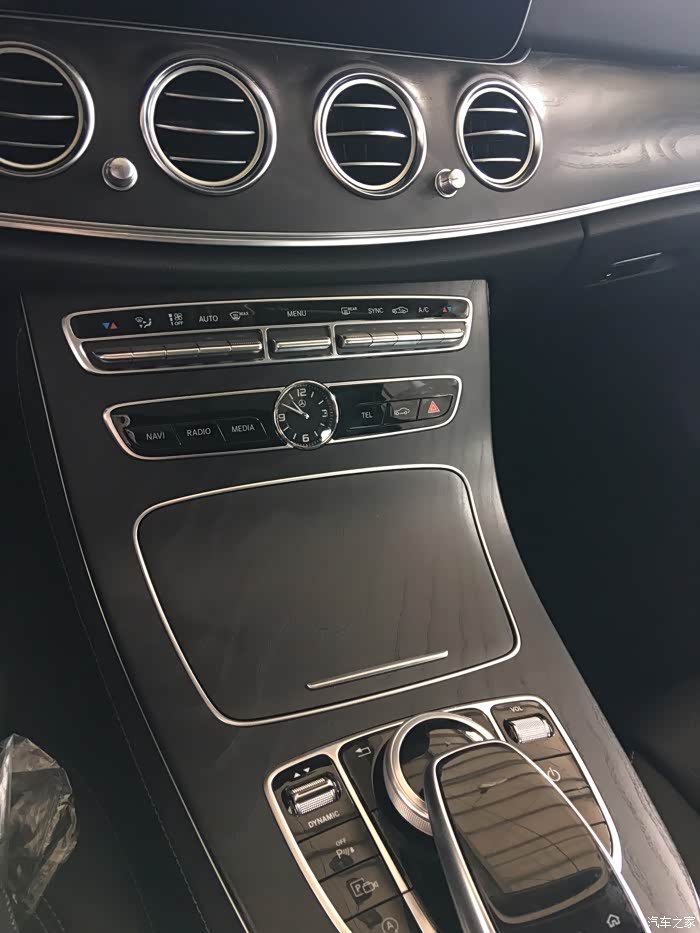 【图】e200l运动昨日办理手续,明日上牌,中控木纹_奔驰e级论坛_汽车之