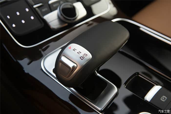 尊贵再进化 新提奥迪a8l3.0t豪华型