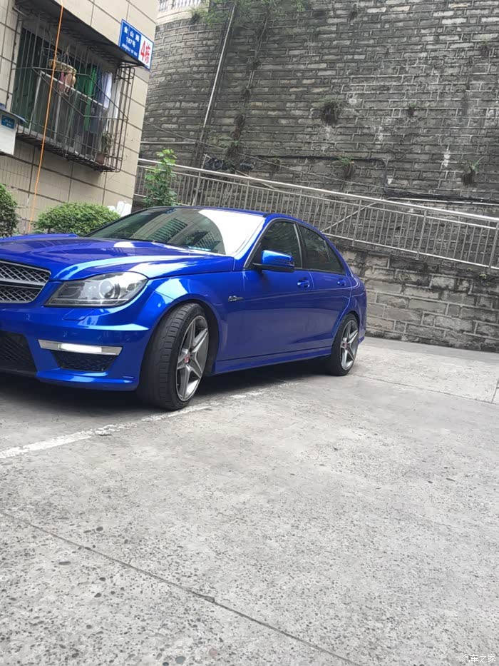 版主留情,13年奔驰c180改c63套件出售.