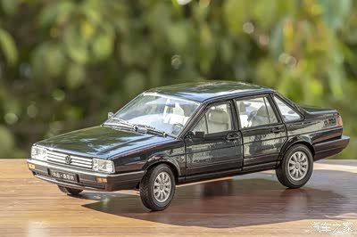 【家家众测】一代经典-上海大众桑塔纳汽车模型评测