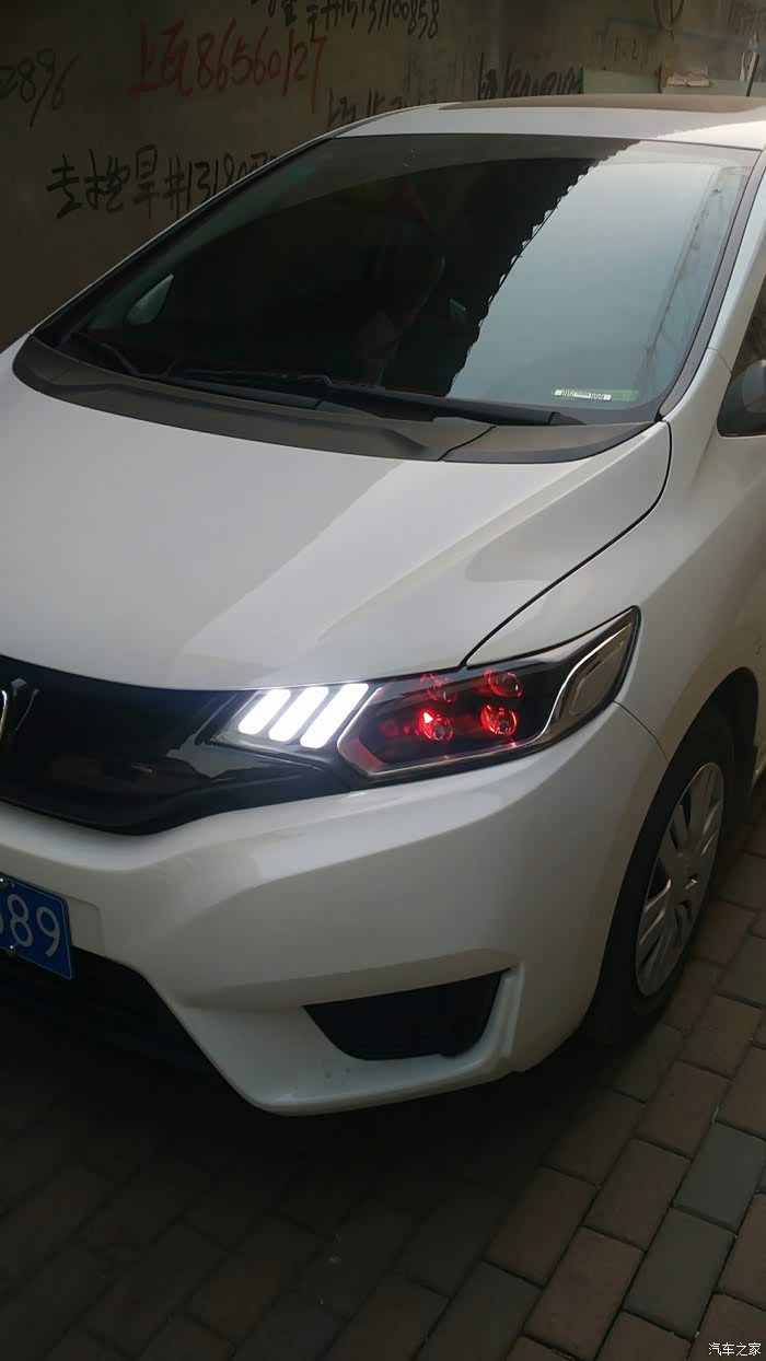 看看我们改的野马四眼大灯