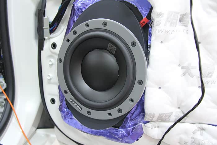 北京双周音响丰田兰德酷路泽音响升级