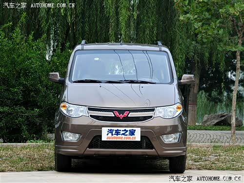 五菱宏光s什么颜色耐用好看呀希望大家给点意见谢谢了