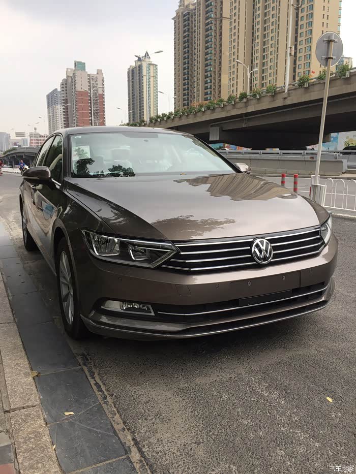 纠结迈腾颜色请大家指点