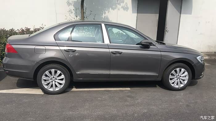 纠结求柏林灰宝来照片