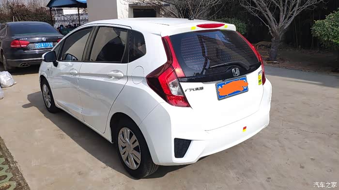 卖三代飞度啦绝版18年本田飞度手挡感谢版主呀