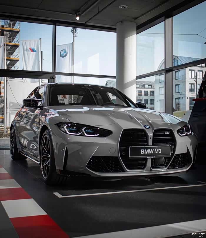 水泥灰的全新宝马m3雷霆版不说了我要搬砖攒钱去了