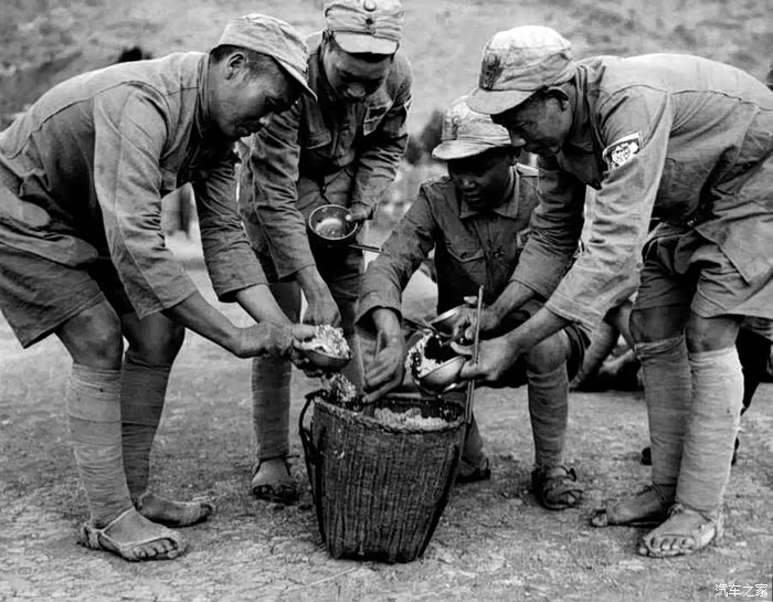 前线吃饭1944年