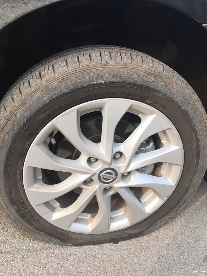 【图】爆胎了,我擦_轩逸论坛_汽车之家论坛