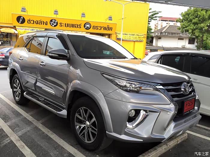 中毒太深2015丰田fortuner改装