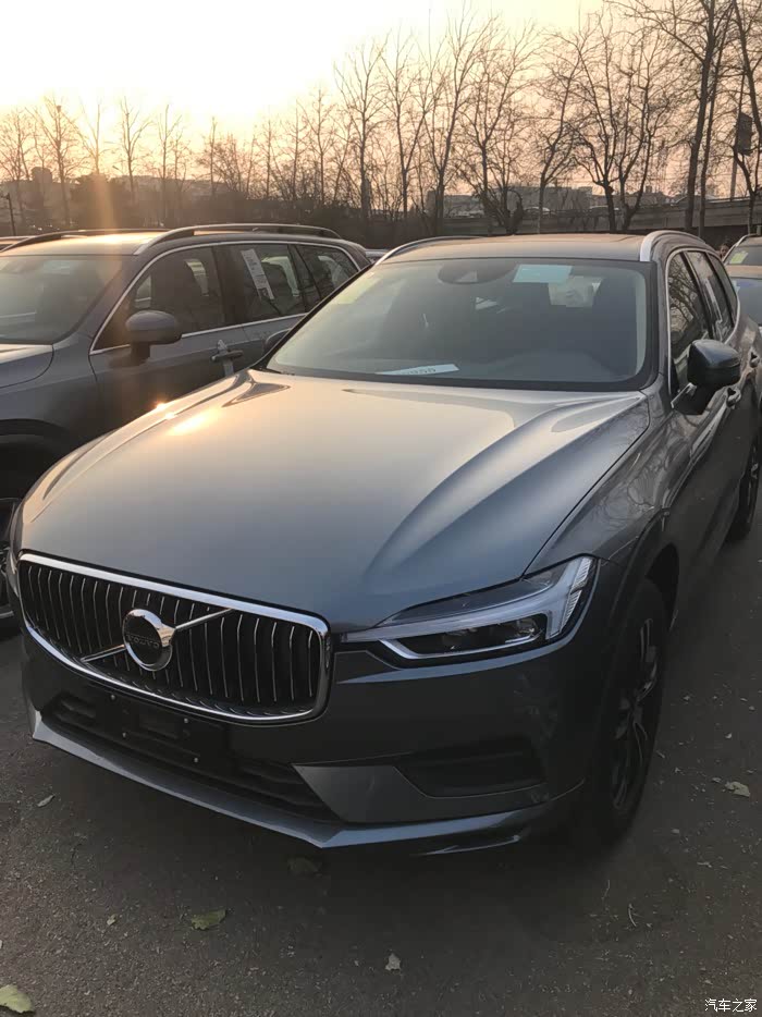 求新xc60幻夜银 车身颜色的实拍.谢谢