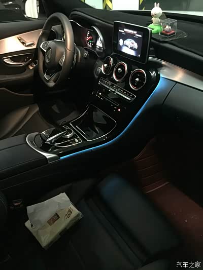 c200标轴装中控氛围啦!效果不错_奔驰c级论坛_手机汽车之家