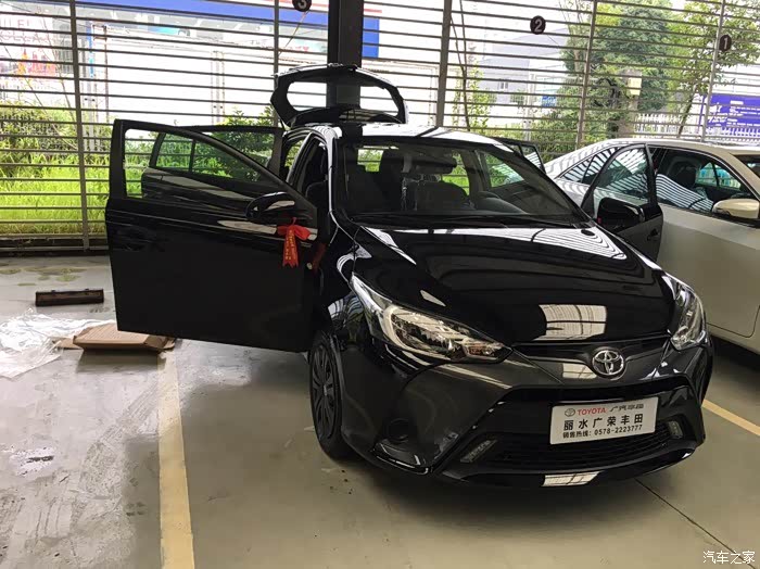 刚好一个月拿到我的小黑炫黑色致炫你值得拥有