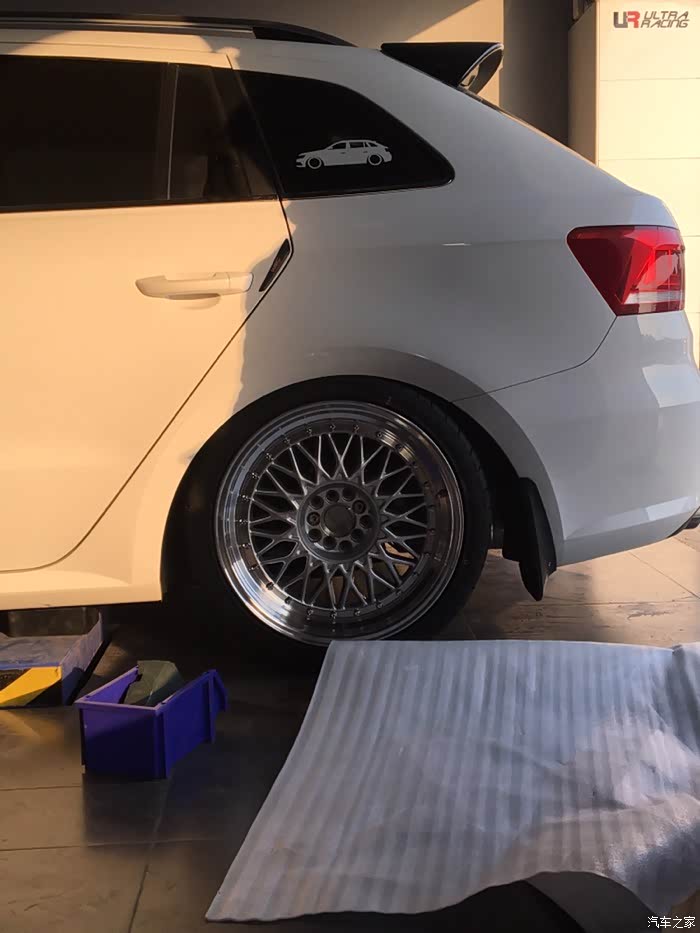 出bbsrs爆龟18寸轮毂全新