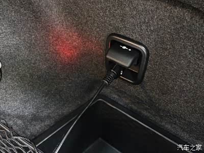 后备箱点烟器