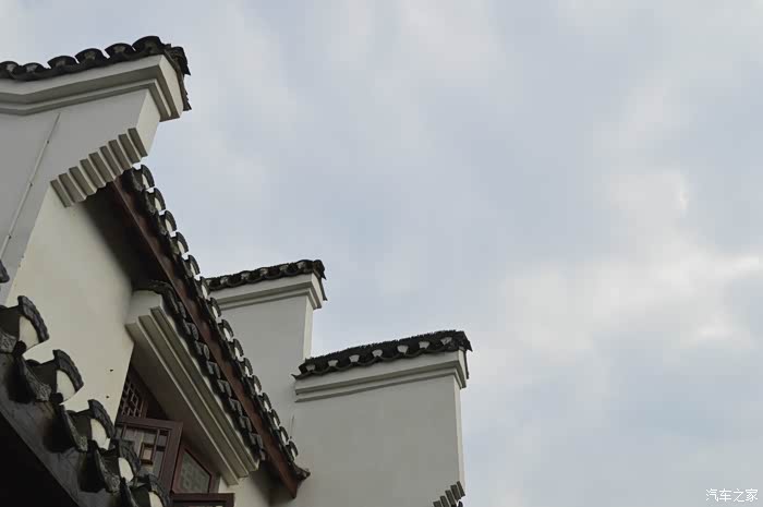 新建筑的马头墙