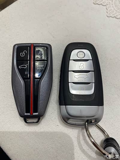 红旗车设计的是真漂亮!这钥匙就不能上点心么