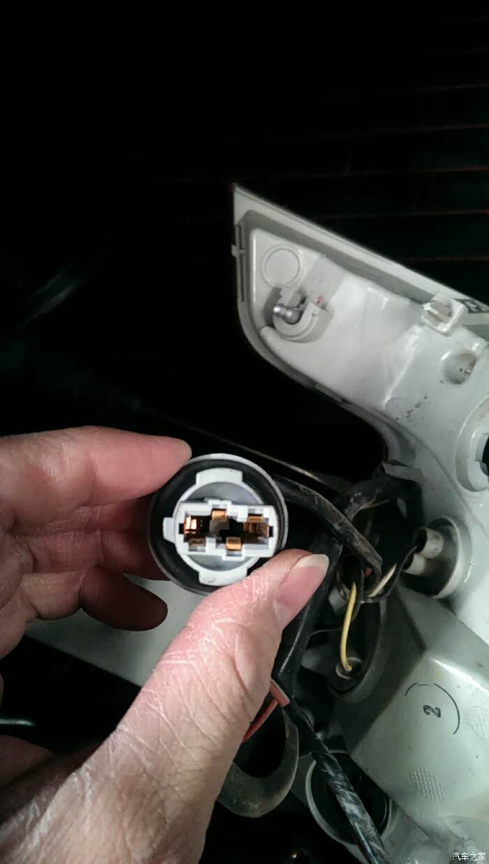 【图】有没有新款408更换刹车灯泡的?_标致408论坛_汽车之家论坛