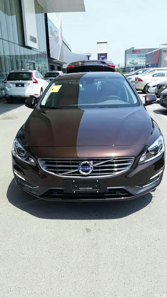 s60l,年轻人开这颜色是不是老气?