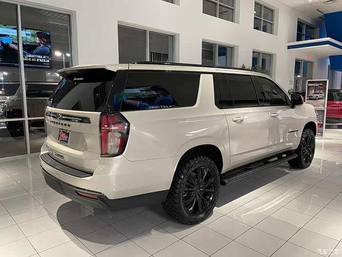 全新雪佛兰suburban z71实车是一款全尺寸suv!