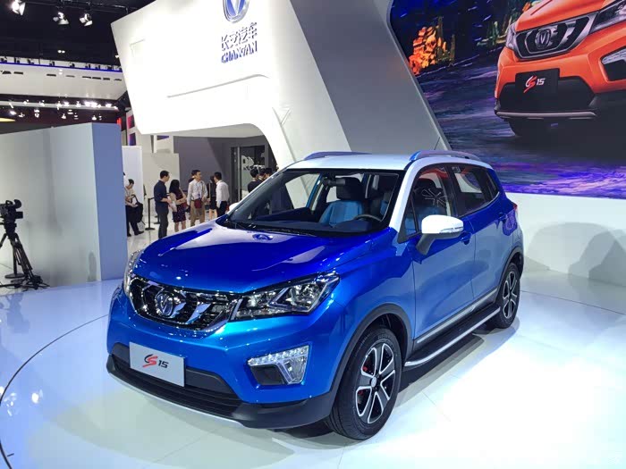 直播结束全新小型suv长安cs15广州车展首发亮相