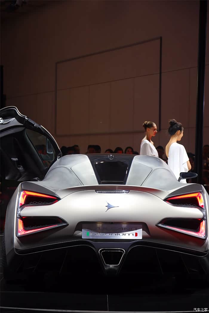 2017上海国际车展19号媒体日跑断腿的国家会展中心百图慎点