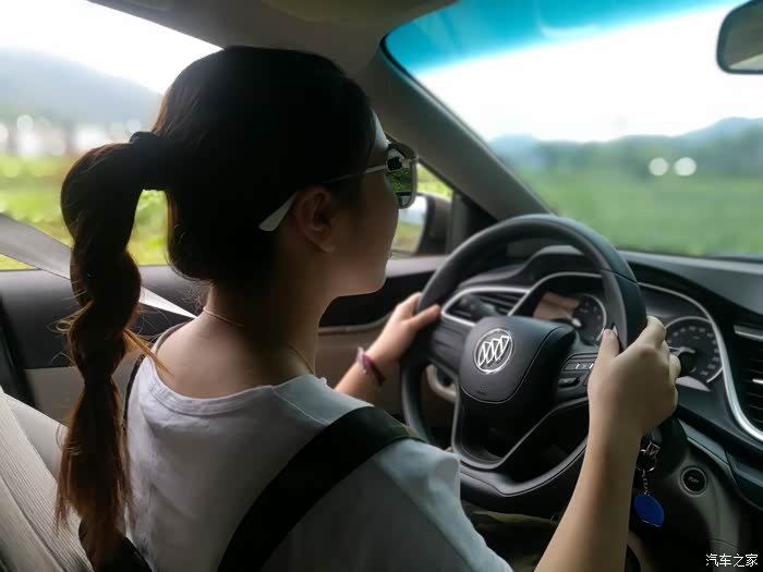 领导大手一挥拿下