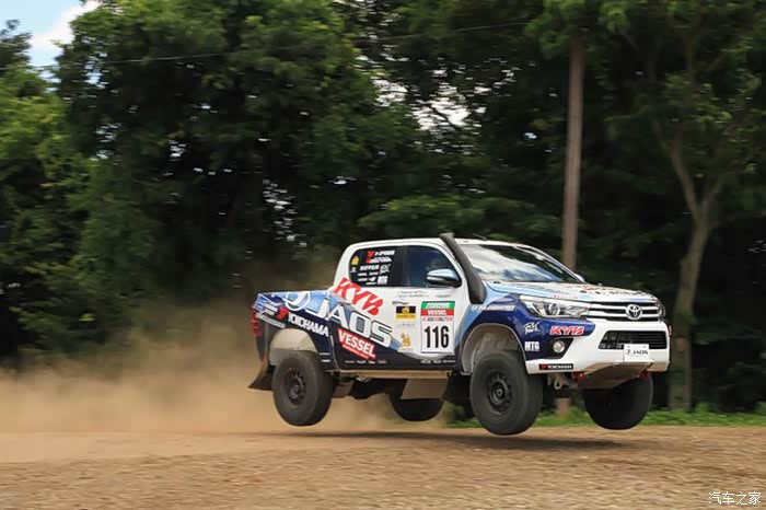 jaos打造丰田hilux皮卡拉力赛车全过程