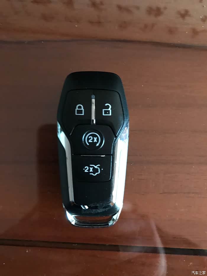 我的林肯mkx2.0t尊雅,跑了4100公里,油耗有惊喜