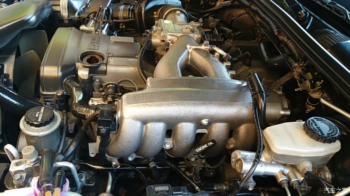 我家老皇冠133服役年至今跑20万公里 车况极品先发动机舱图有空再