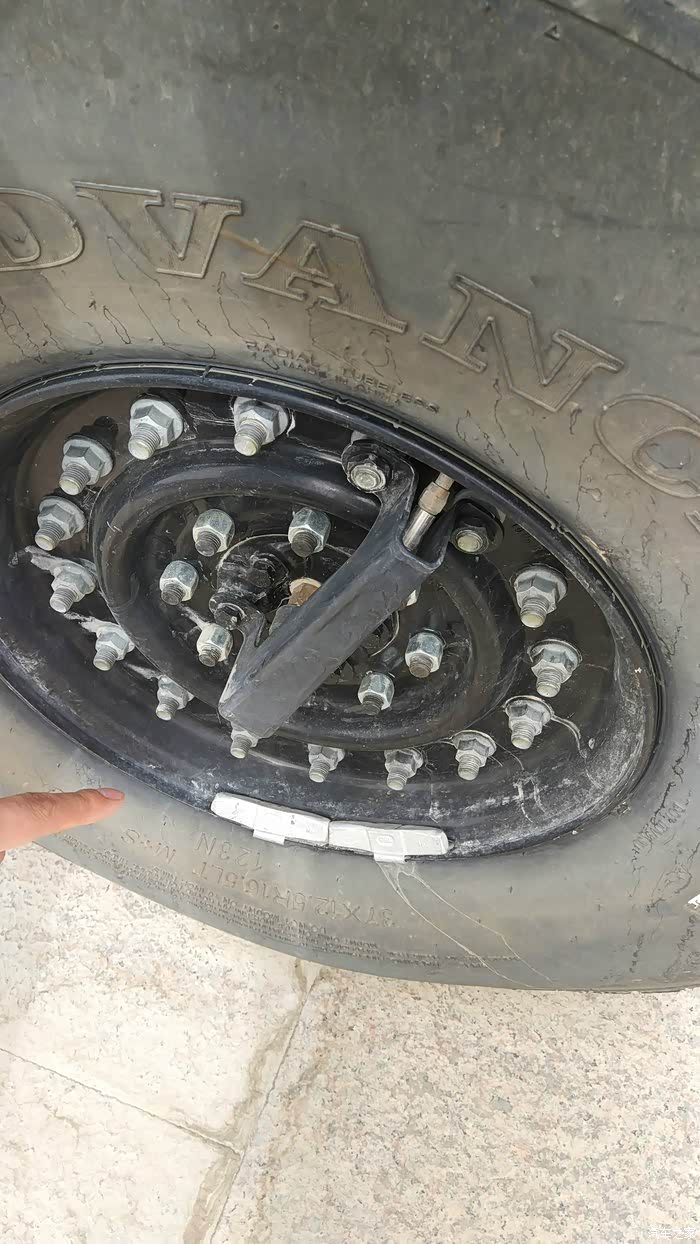 轮胎自动充放气