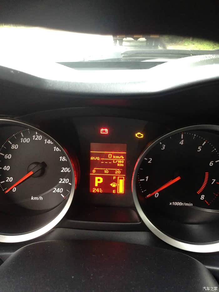 请各位前辈帮忙看看这两个灯,自检完成未启动一直有