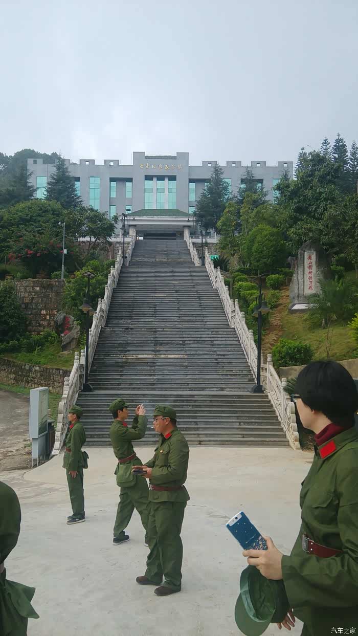 【学习老山精神 文山麻栗坡行】