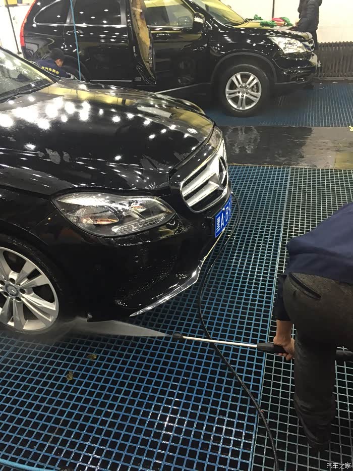 【小方】奔驰e洗车,有美女!