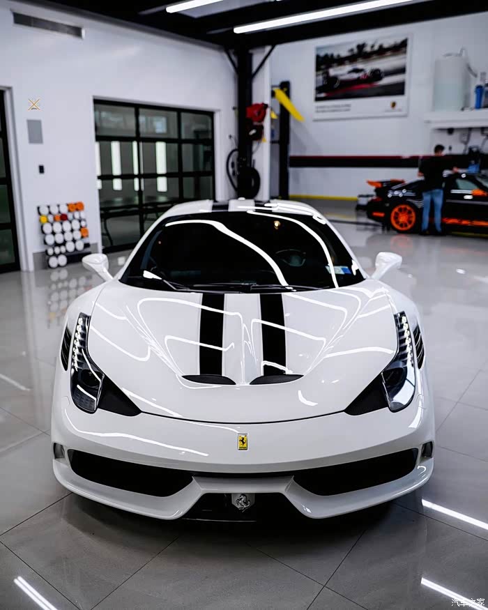 白色的法拉利ferrari458special真是美极