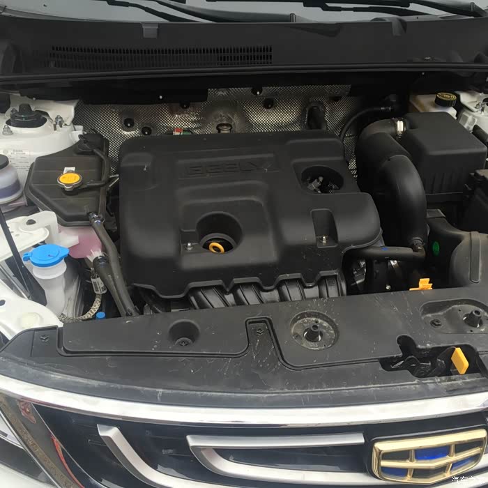 打开发动机舱没有盖的嘛一眼望到底