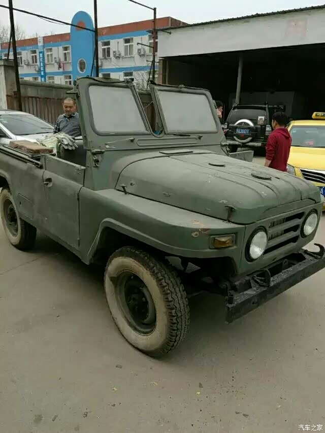 北京212吉普105毫米无后座力炮炮车