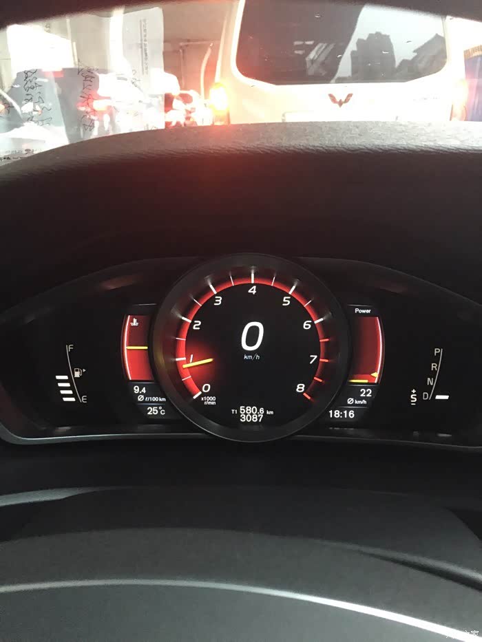 681 | 回复: 15 沃尔沃v系列论坛 v40怎样把仪表盘中间的速度挑出数字