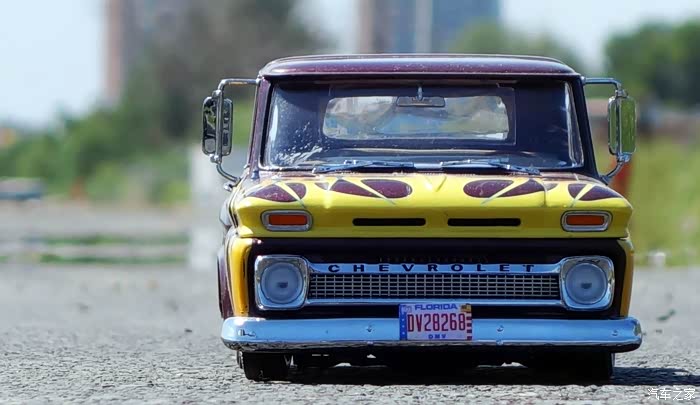 生于1960s全日制c的小疯狂火焰纹雪佛兰c10皮卡外拍by小科