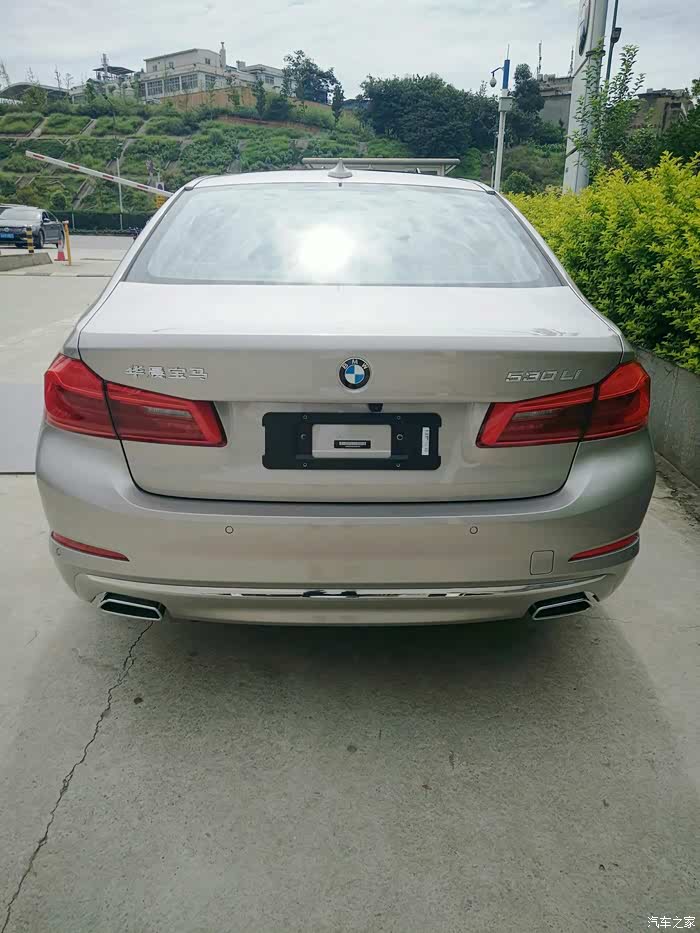 提宝马530开士米银一个月左右感受