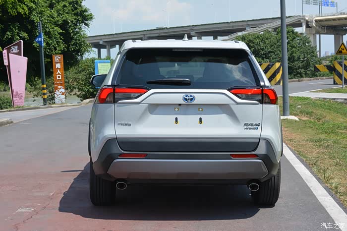 奶爸的选择广州提2020款荣放混动精英2驱钛晶灰