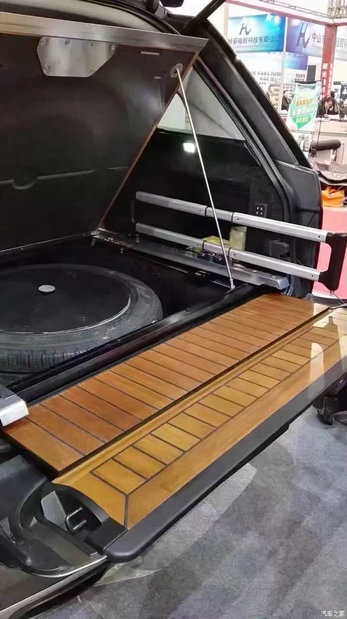 一套游艇木要多少钱