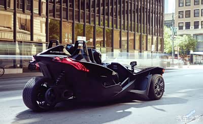 秀车-"北极星"发布其2018款 slingshot 倒三轮摩托车系列