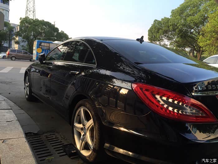论坛里没人提到黑色cls400吗?