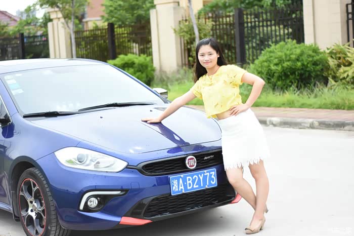 向dreamcar看齐之小悦悦当车模