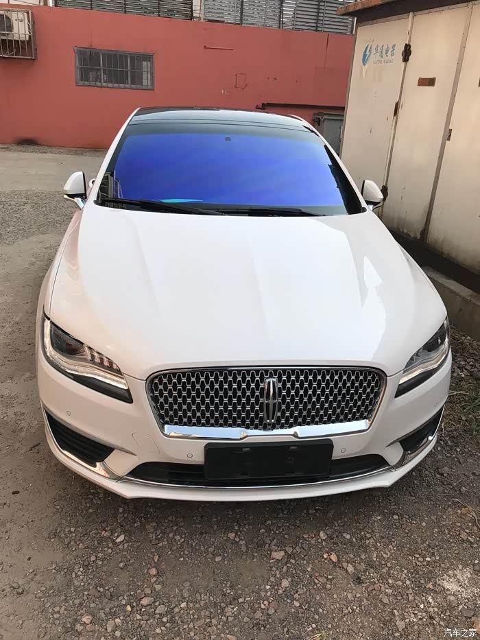 美丽的林肯mkz贴膜完成
