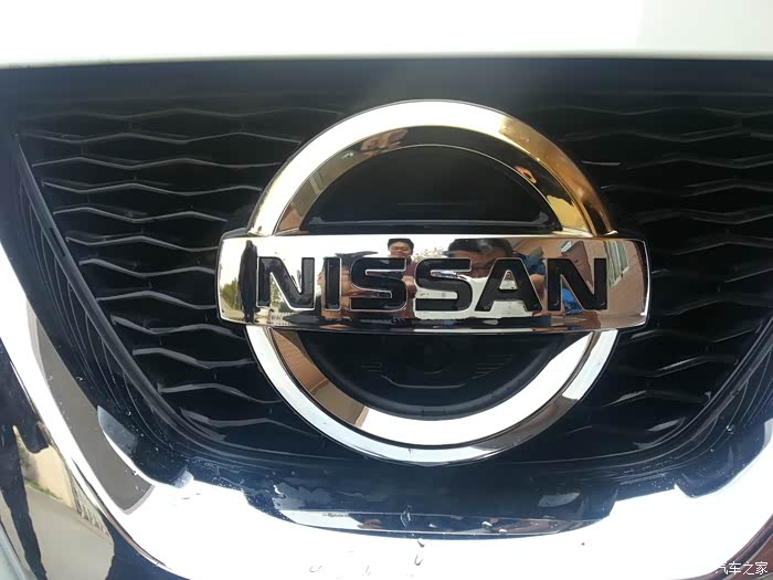 河南新奇骏车友会改装活动电镀24k金色车标南阳聚会