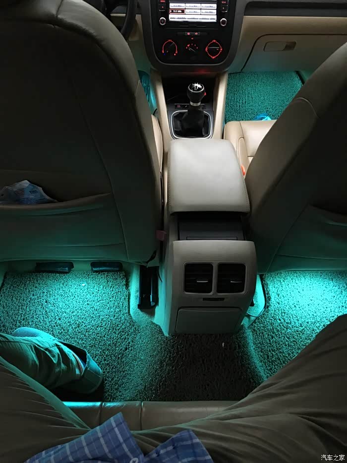 【图】老速腾加脚窝灯_速腾论坛_汽车之家论坛